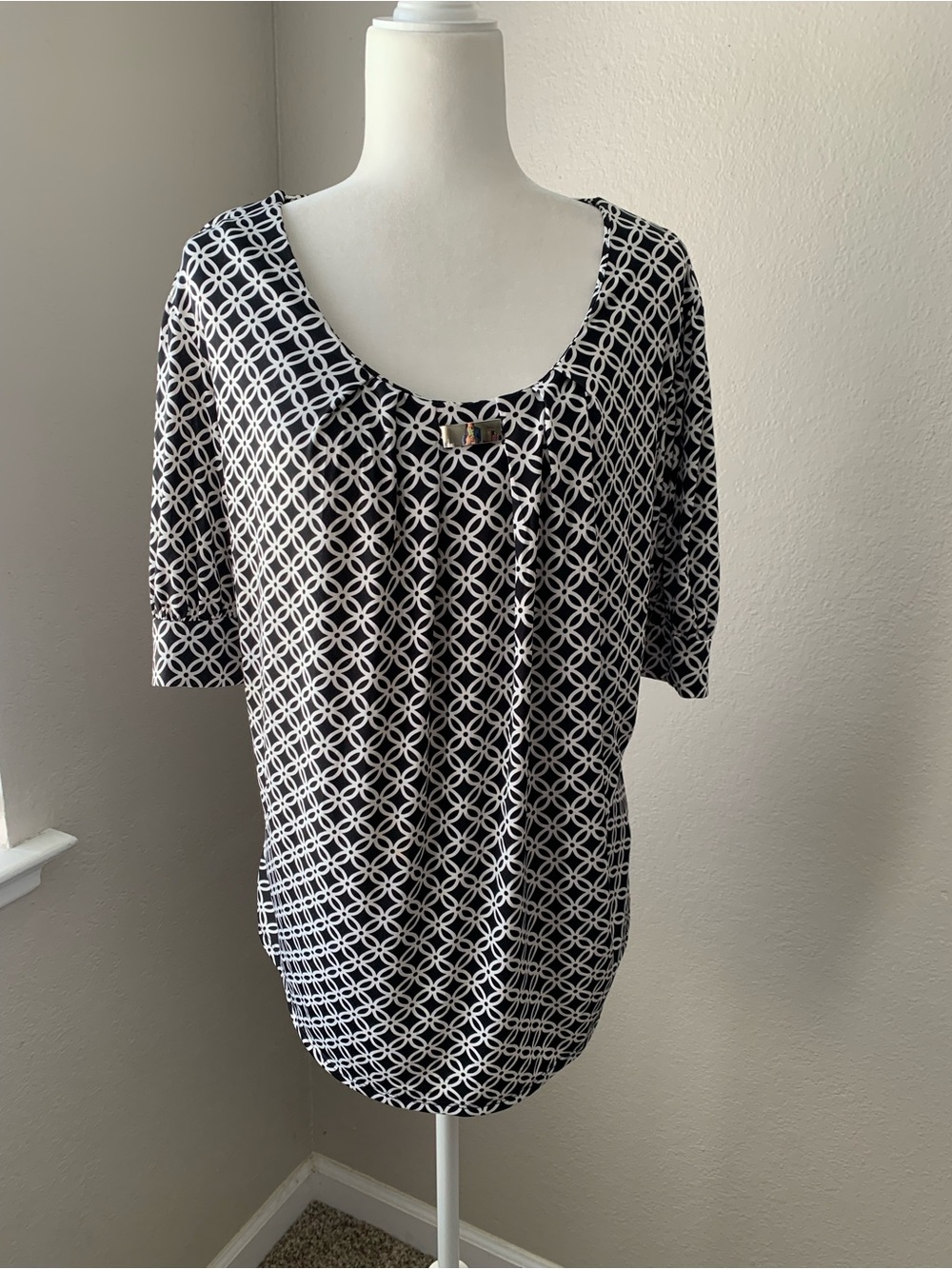 Scoop Neck Short Sleeve Geometric Print Top - Black/White